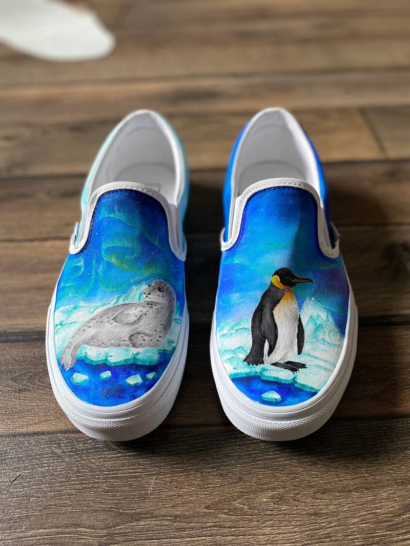 Bemalte Vans Sneaker Arktis von DinDesignKreationen
