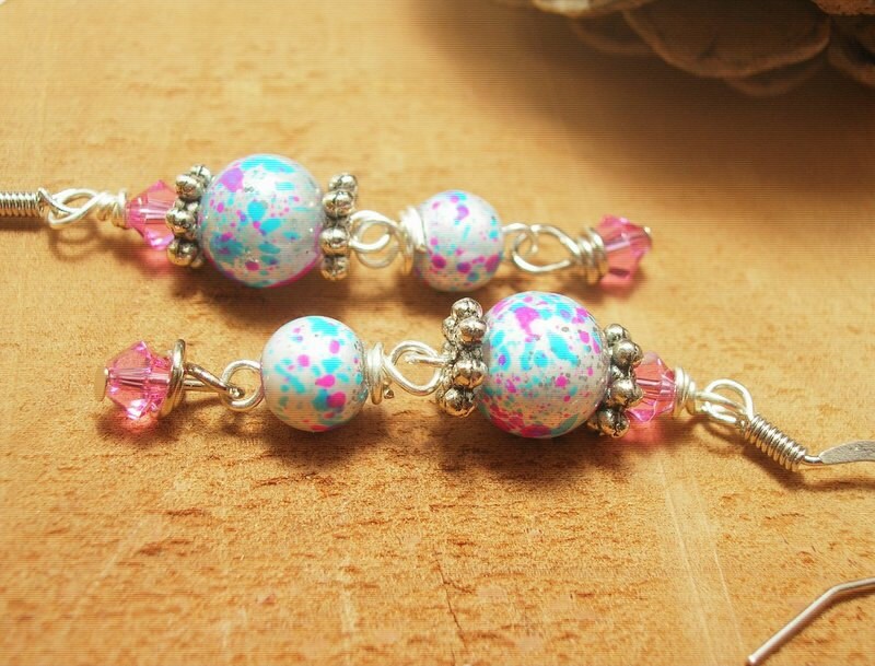 Blau Und Rosa Gesprenkelt Baumseider Ohrringe von DinaMichelleJewelry