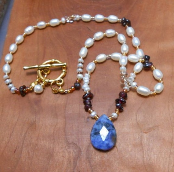 Lapis Lazuli & Perle Perlen Schatz Brust Edelstein Halskette-Edelstein-Schmuck - Perlenschmuck von DinaMichelleJewelry