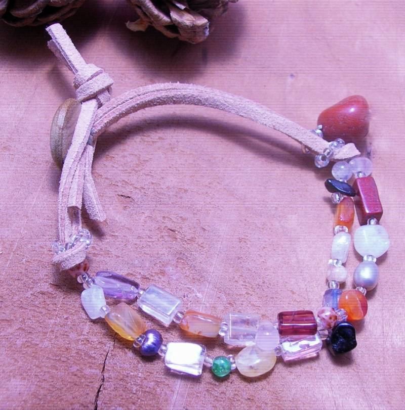 Stapelbares Edelstein & Leder Multi Strand Armband Curious Mix Handgemachtes Rustikales Wickelarmband - Sterling Silber Braunes von DinaMichelleJewelry