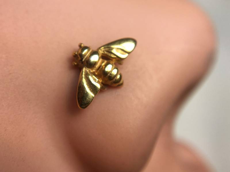 14 Karat Solid Gold Biene Nasenstecker ~ Gelbgold Nase Schraube Insekt Körperschmuck Honig Nasenloch Piercing von DinanRings