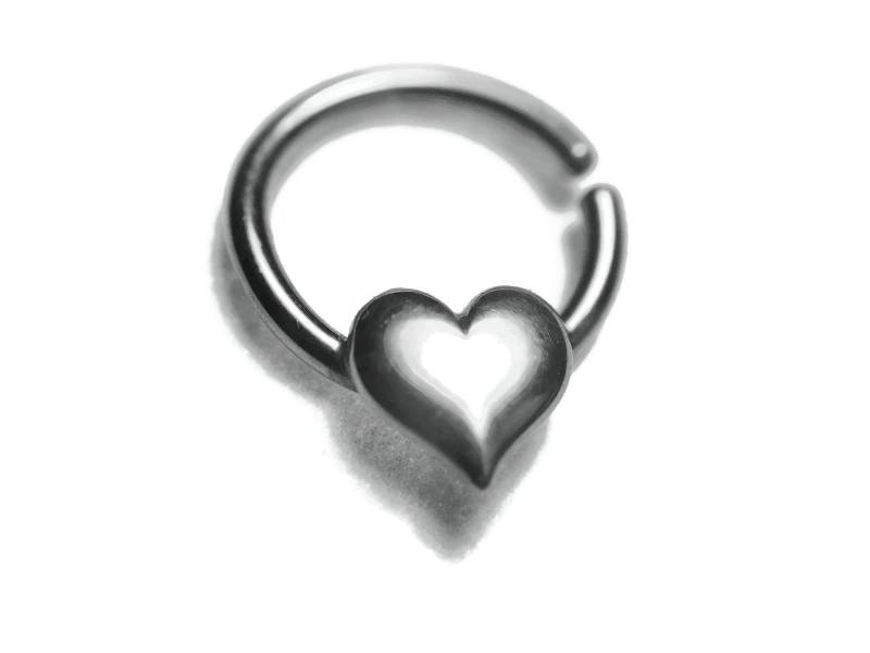 Glänzender Herz Septum Ring ~ Geschwollener Sterling Silber Nasenring Süßer Kleiner Liebhaber Valentinstag Geschenk Glänzender Herz Septum Ring ~ Geschwollener Sterling Silber Nasenring Süßer Kleiner Liebhaber Valentinstag Geschenk von DinanRings