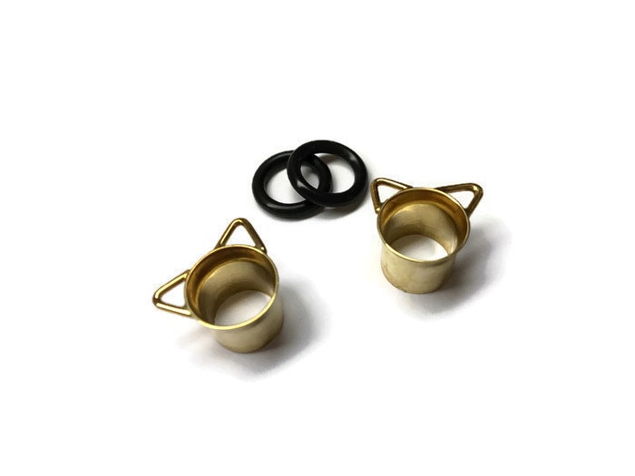 Goldene Katzenohrringe ~ Gelbgold Getauchte Sterlingsilber-Ohrringe Gestreckte Lobes, Gold Plugs von DinanRings