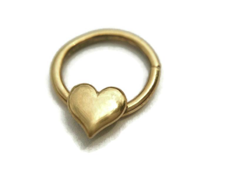 Goldener Herz Septum Ring ~ Nasenring in Gelbgold Getauchtes Sterling Silber 6 Mm Hoop Goldener Herz Septum Ring ~ Nasenring in Gelbgold Getauchtes Sterling Silber 6 Mm Hoop von DinanRings