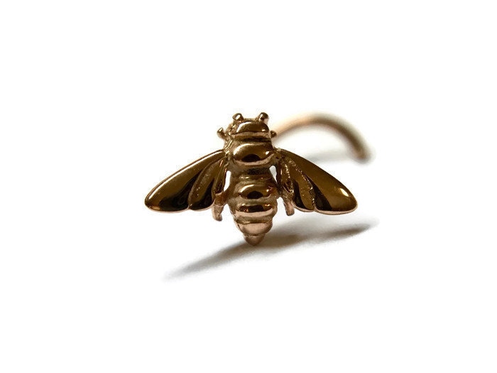 Rose Gold Biene Nase Bolzen ~ Honig Schraube Getaucht Piercing Schmuck von DinanRings