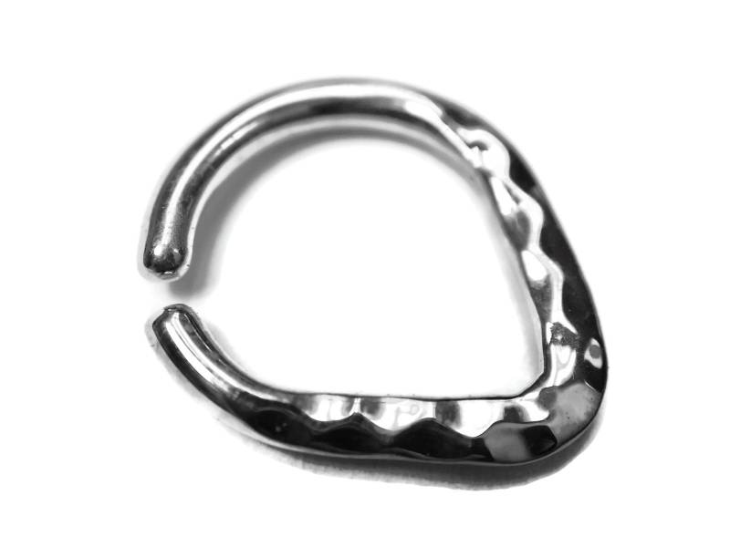 Wendbarer Gehämmerter Chevron Septum Ring - Dreieck Hoop Glatt Und Gehämmert Helix Daith Tragus Conch Rook Wendbarer Gehämmerter Chevron Septum Ring - Dreieck Hoop Glatt Und Gehämmert Helix Daith Tragus Conch Rook von DinanRings