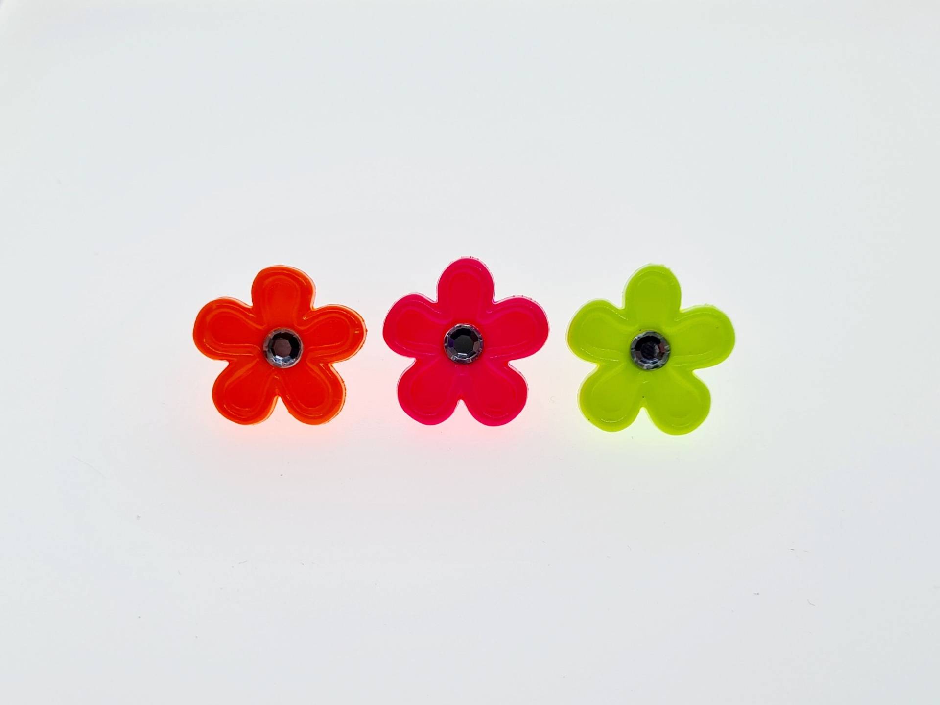 Neon Strass Blumen Ohrstecker - Silber 3D Acryl Anhänger Neuheit Niedlich Kawaii Spaß Geschenke Für Mädchen Handgemachter Schmuck von DinkyDotsDollhouse