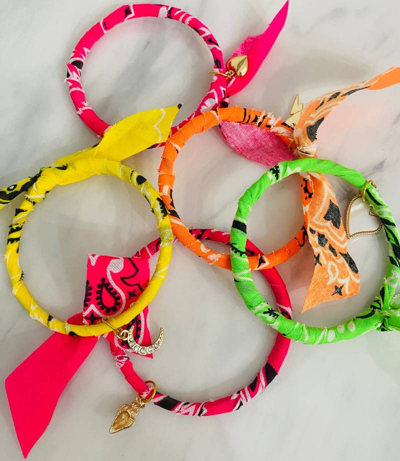 Neon Bandana Bettelarmband Ibiza Boho Armband Neon Bandana Bettelarmband Ibiza Boho Armband von DinnerPartyDarling