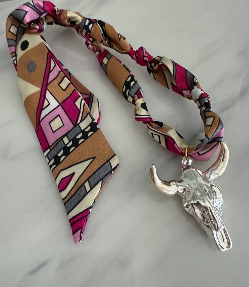 Silber Longhorn Schal Western Rodeo Style, Azteken Print Silber Longhorn Schal Western Rodeo Style, Azteken Print von DinnerPartyDarling