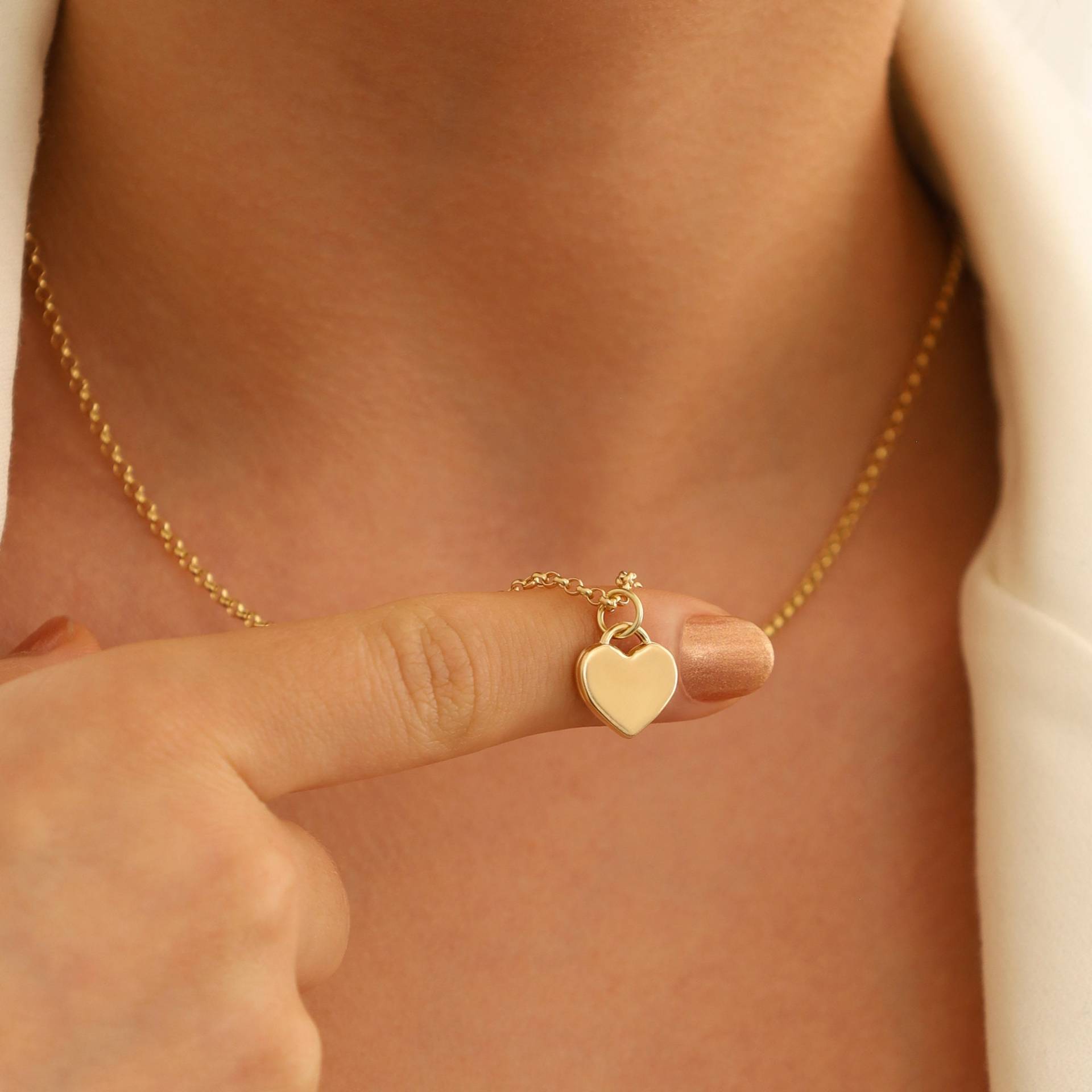 14K Gold Flache Herz Halskette | Rolo Kette Zierliche Schichtung Anhänger, Minimal Charme von DionJewel