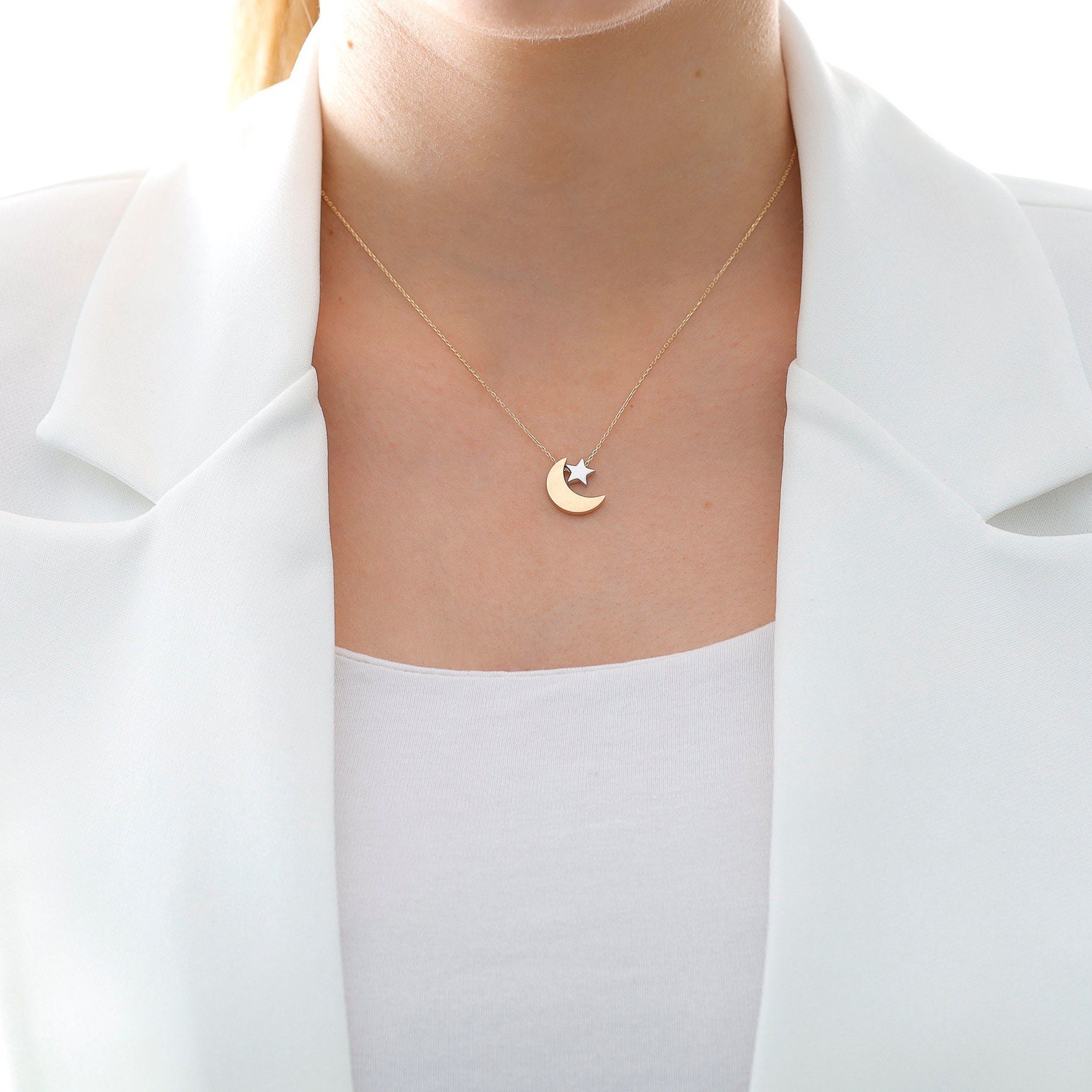 14K Gold Mond Und Stern Halskette | Halbmond Charm Celestial Anhänger, Zierliche Handgefertigte Design 14K Gold Mond Und Stern Halskette | Halbmond Charm Celestial Anhänger, Zierliche Handgefertigte Design von DionJewel