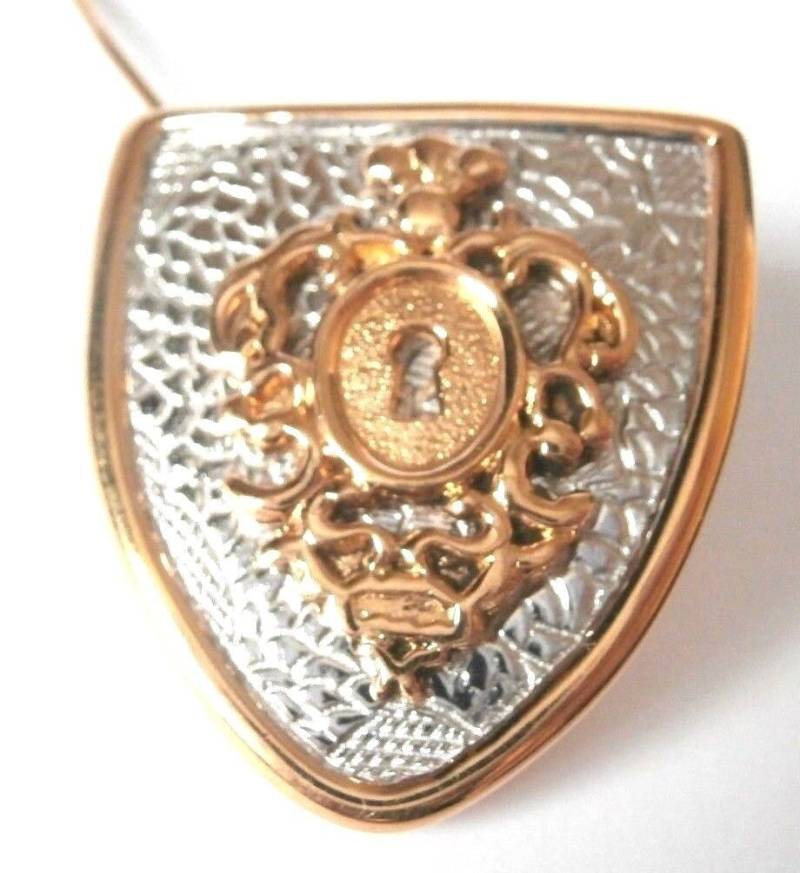 1980Er Rochas Signierte Anstecknadel Brosche Wappen/Schild Nummer 163 von Dior4U