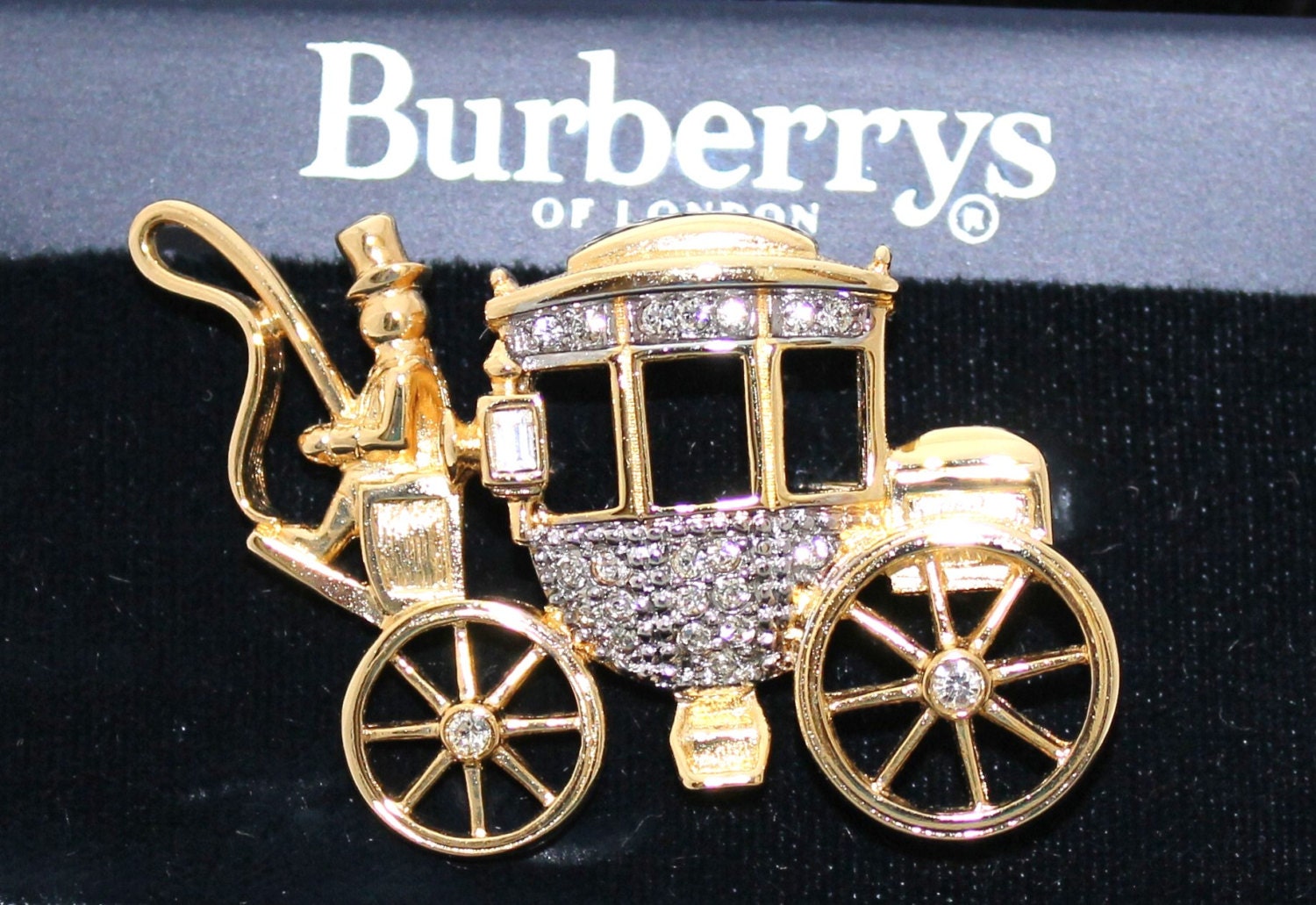 Burberrys Of London Anstecknadel Brosche Vergoldet Coach Set Mit Kristallen Made in Usa von Dior4U