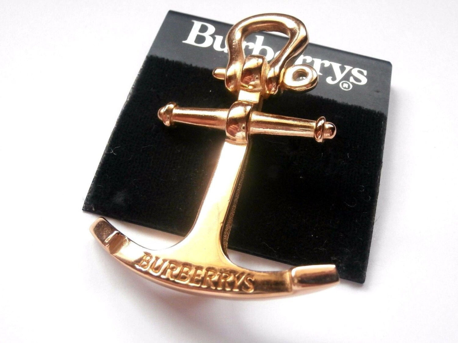 Burberrys Of London Signierte Vergoldete Anker Pin Brosche von Dior4U