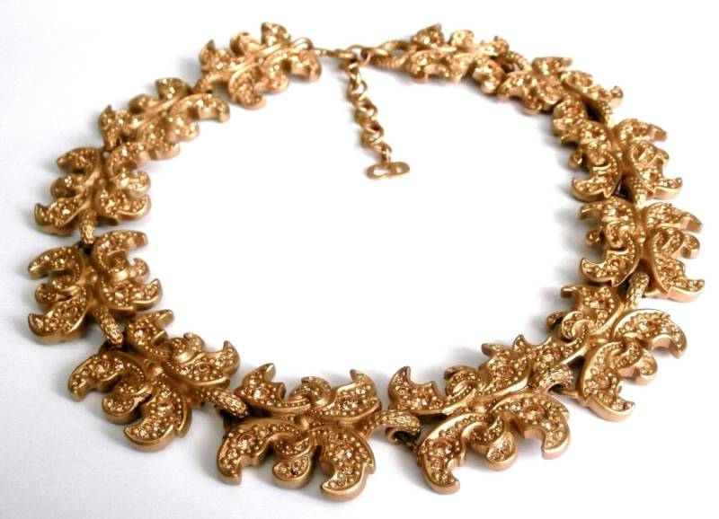 Christian Dior Signierte Halskette Fancy Antique Gold Mit Kristallen Überzogen von Dior4U