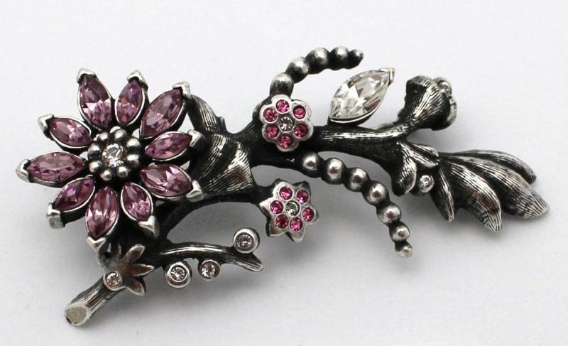 Christian Dior Signierte Pin Brosche Gunmetal Flower Mit Kristallen Gesetzt von Dior4U