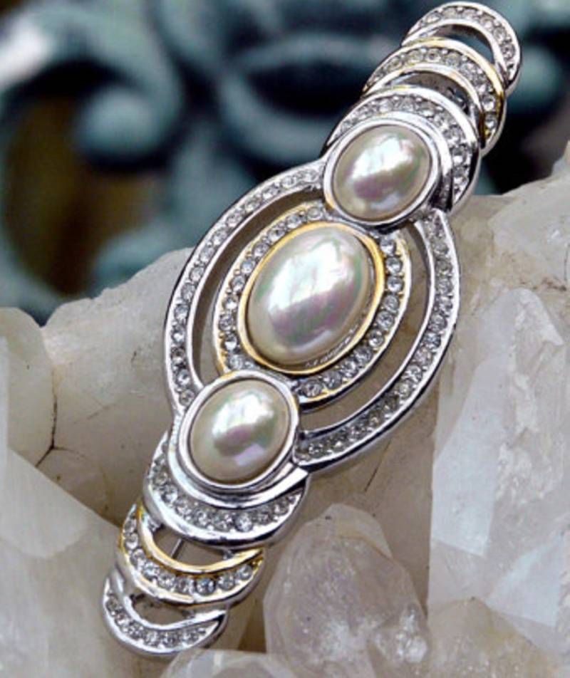 Christian Dior Signierte Pin Brosche Rhodiniert Mit Perlen Und Klaren Kristallen von Dior4U