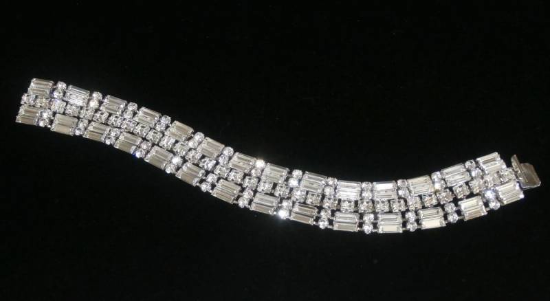 Christian Dior Signierte Rhodinierte Armband Mit Diamante Gesetzt von Dior4U