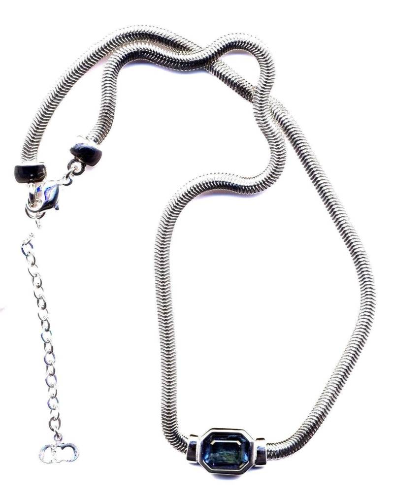 Christian Dior Signierte Rhodinierte Halskette Mit Blauem Kristallanhänger von Dior4U