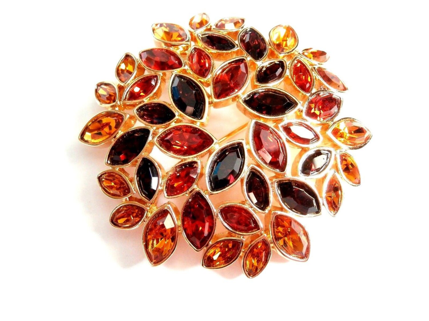 Signierte Swarovski Pin Brosche Vergoldete Lünette Set Mit Herbst Farbe Kristalle von Dior4U