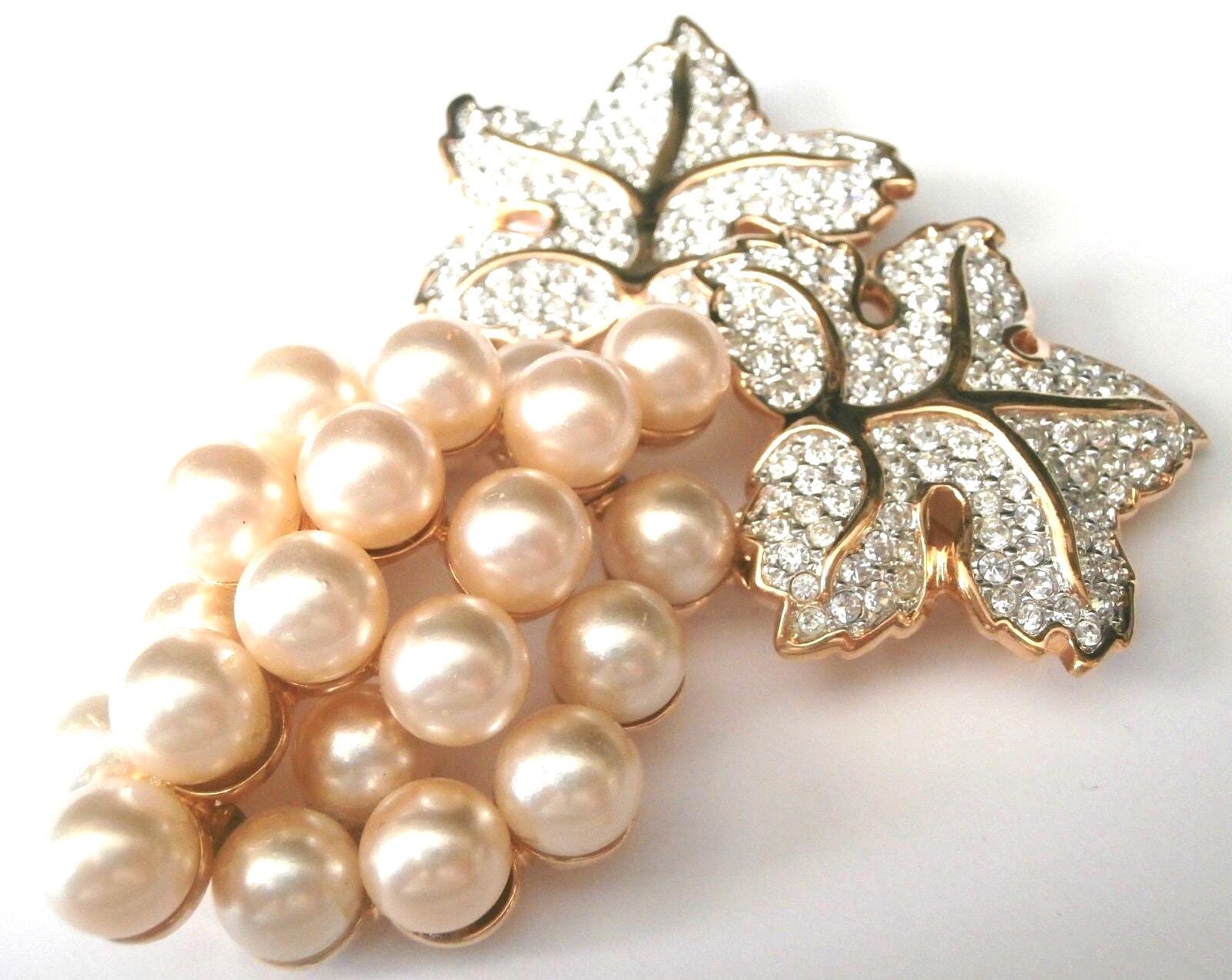 Swarovski Pin Brosche Vergoldet Trauben Mit Kristallen Und Perlen von Dior4U