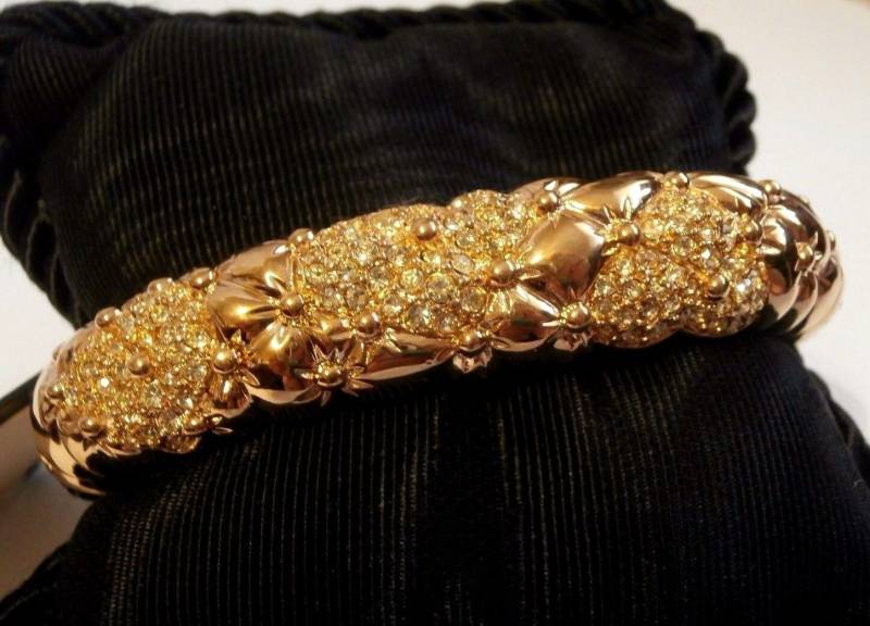 Swarovski Signed Cuff Armband Vergoldet Besetzt Mit Jonquil Kristallen von Dior4U