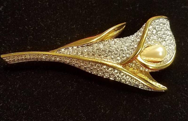 Swarovski Signiert Pin Brosche Vergoldet Calla Lilie Mit Kristallen & Perle von Dior4U