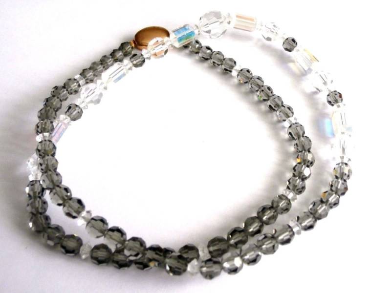 Swarovski Signierte Halskette 61 cm Lang Mit Schwarzen Diamanten Und Klaren Kristallperlen S.a.l von Dior4U