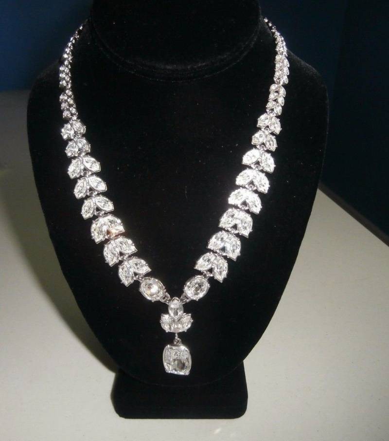 Swarovski Signierte Halskette & Anhänger Rhodium Plated Bezel Set Mit Klaren Kristallen von Dior4U