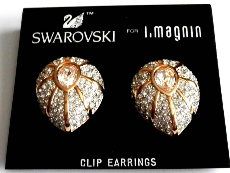 Swarovski Signierte Ohrclips Vergoldet Set Mit Pave Kristallen von Dior4U