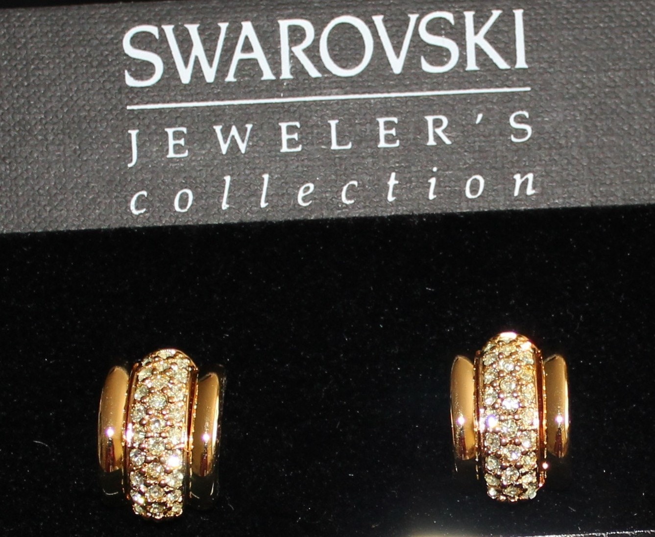 Swarovski Signierte Ohrclips Vergoldetes Set Mit Pave Kristallen - Swan Logo von Dior4U