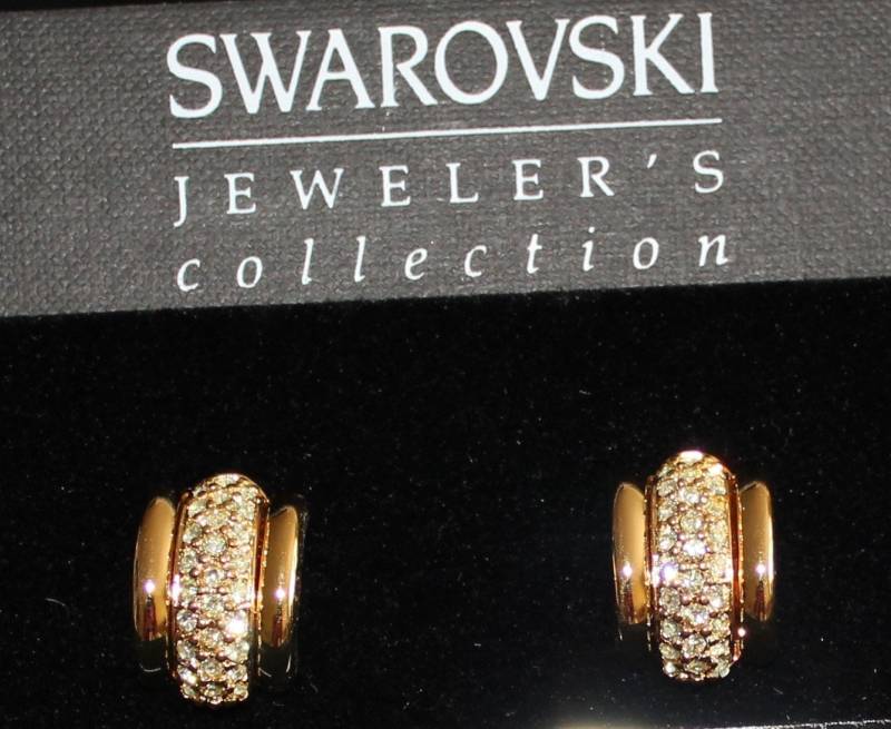 Swarovski Signierte Ohrclips Vergoldetes Set Mit Pave Kristallen - Swan Logo von Dior4U