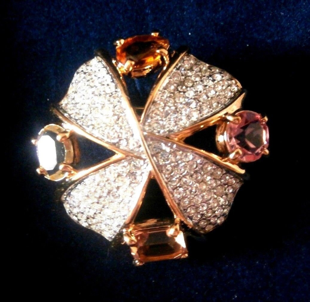 Swarovski Signierte Vergoldete Geschenkverpackung Pin Brosche Mit Kristallen von Dior4U