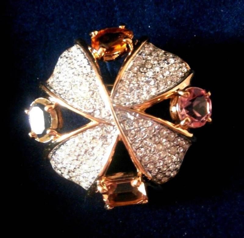 Swarovski Signierte Vergoldete Geschenkverpackung Pin Brosche Mit Kristallen von Dior4U