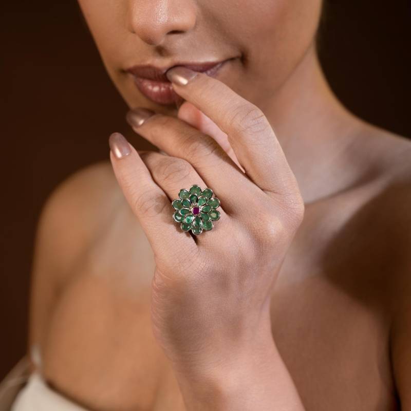 Smaragd Blumen-Ring Vintage Sterling Silber Rubin Cocktail-Ring - Us 7 von DioraIndia