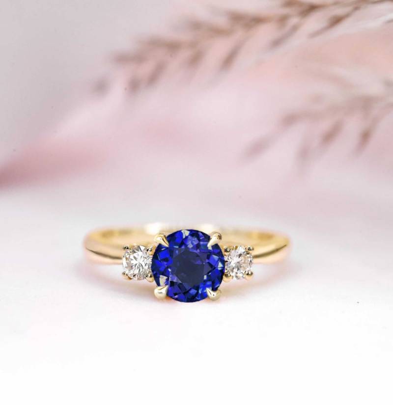 1Ct Mittelblauer Saphir Ring | Damen Solid 9K 14K Oder 18K Gelbgold Diamant Verlobungsring Stapelbarer Hochzeitstag von DiorahJewellery