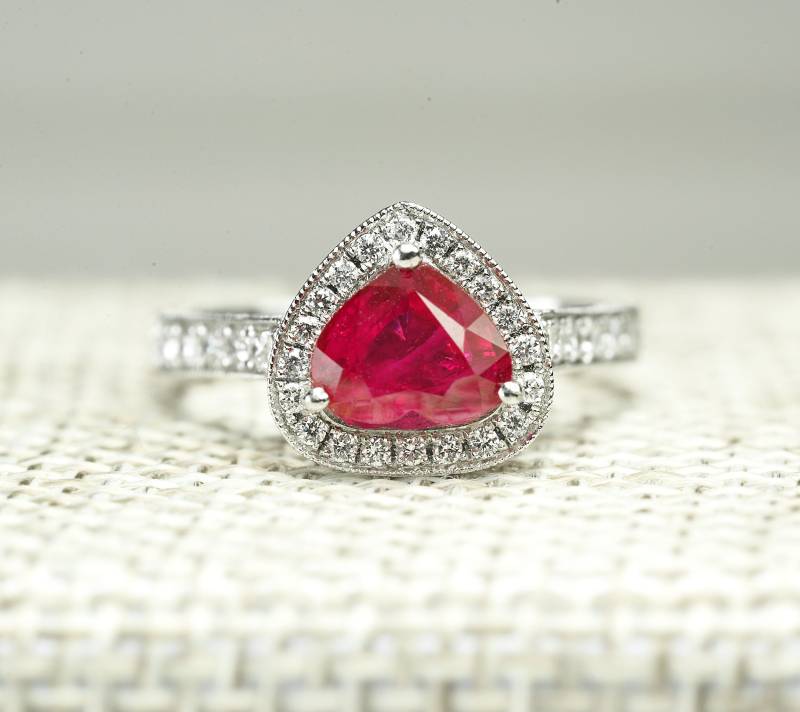 Ceylon Rubin Verlobungsring/Und Diamant Verlobungsring-Platin-Free Versand Natürliche Ring in Platin von DiorahJewellery