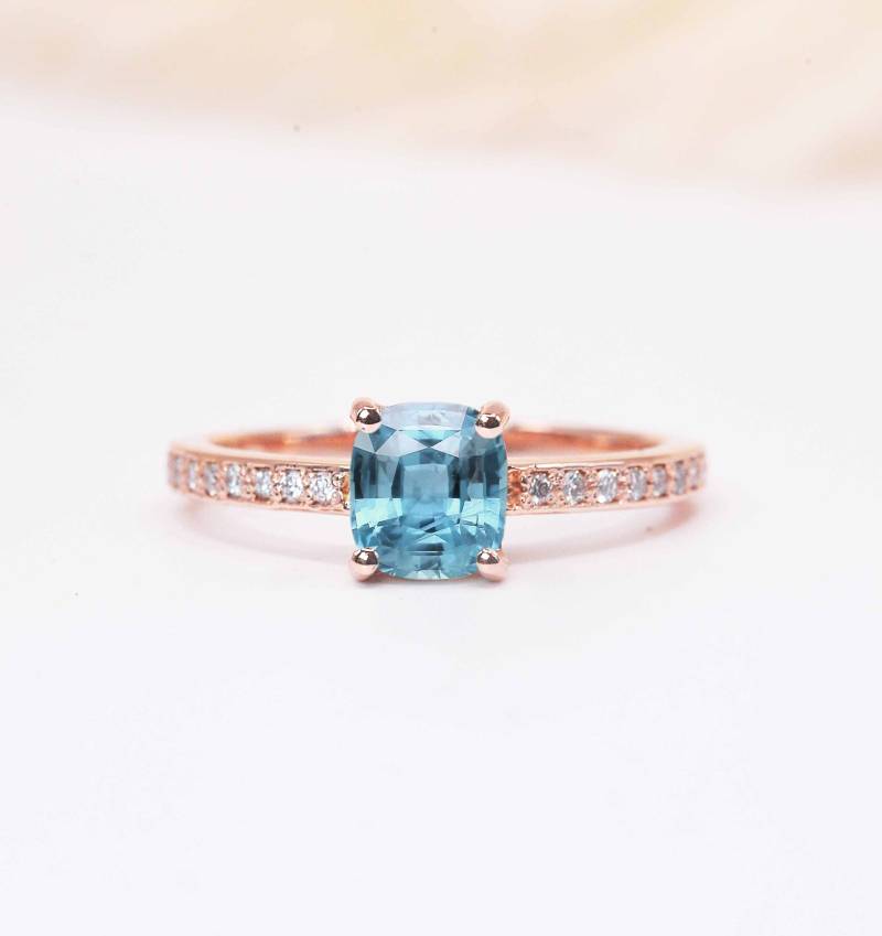 Kissenschliff Aquamarin Diamant Art Deco Ring | 6mm Verlobungsring Stilvoller Zierlicher Jubiläumsring Mit Weißem von DiorahJewellery