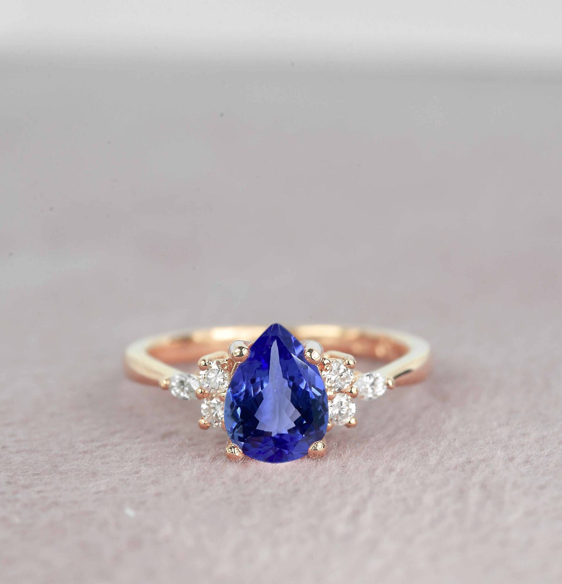 Lavendel Saphir Verlobungsring | Birne Und Diamant Vintage Ring in Roségold Hochzeit von DiorahJewellery