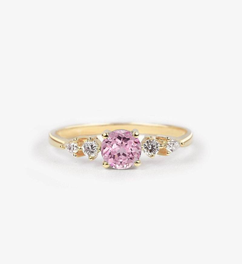 Leichte Rosa Saphir Verlobungsring | Birne Und Runde Geformtdiamant Multi-stein-Ring Art-Deco-stil Vintage Inspiriert Versprechen Ring Für Sie von DiorahJewellery
