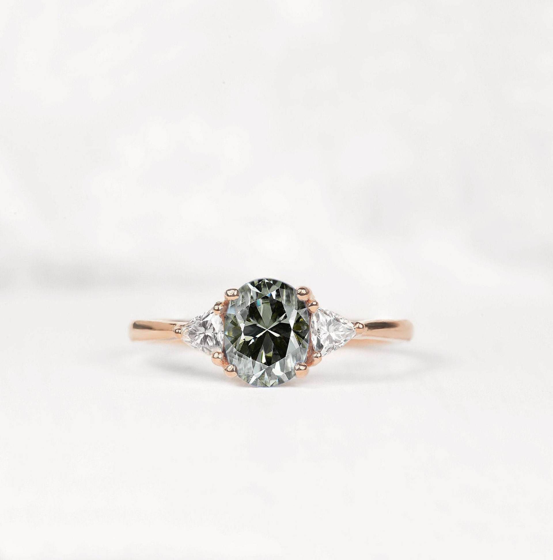 Ovale Grau Moissanite Art-Deco-Ring | 9 K/14K/18K Gelb, Rose, Weißgold Vintage Inspiriert Ring Billionen Diamant Solitär Für Sie von DiorahJewellery