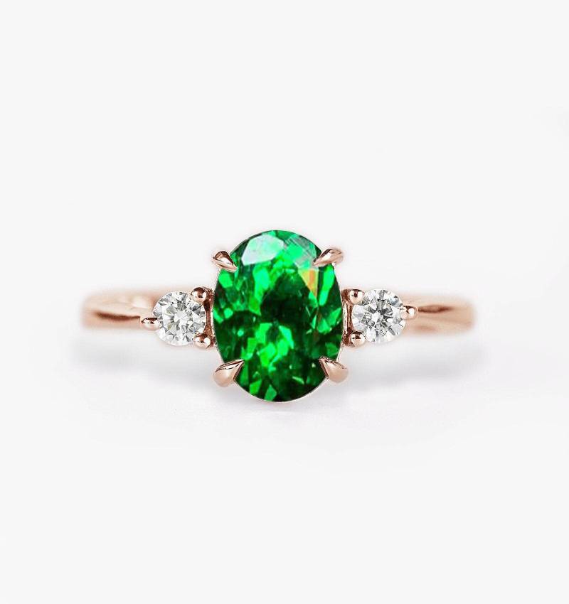 Ovale Tsavorite Verlobungsring | 9K/14K/18K Gold Echte Grüne Alternative Diamantring Umweltfreundlich von DiorahJewellery