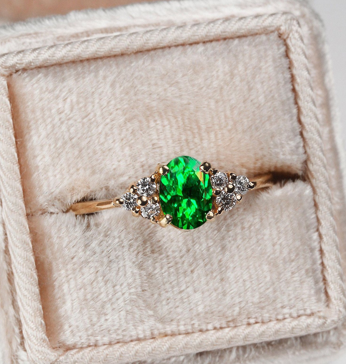 Ovale Tsavorite Verlobungsring | Natürliche Tsavorit Und Diamant 9K/14K/18K Art Deco Einzigartige Ring Handgemachte Zierliche von DiorahJewellery