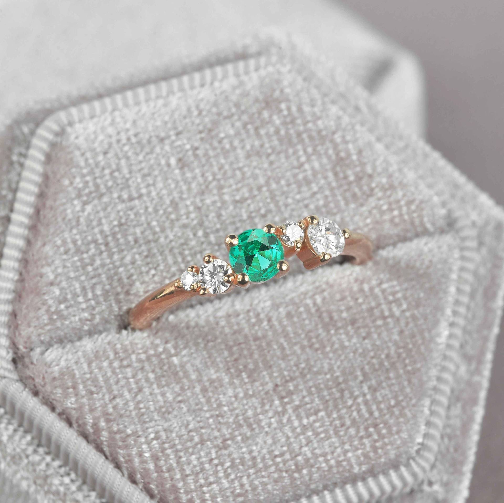 Runder 4mm Smaragd L Verlobungsring | Diamant Ehering Und Vintage 9K/14K/18K Roségold, Platin Ring Für Sie von DiorahJewellery