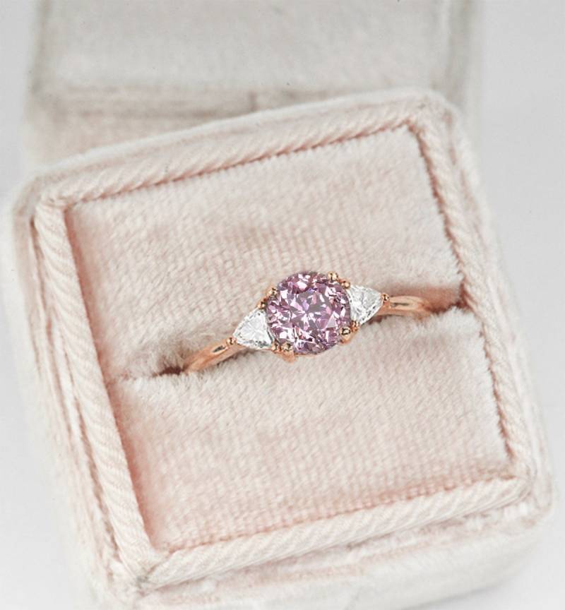 Runder Hellrosa Saphir Und Trilliant Diamant Verlobungsring | Art Deco Ehering Roségold Zierliche Ring Für Sie von DiorahJewellery
