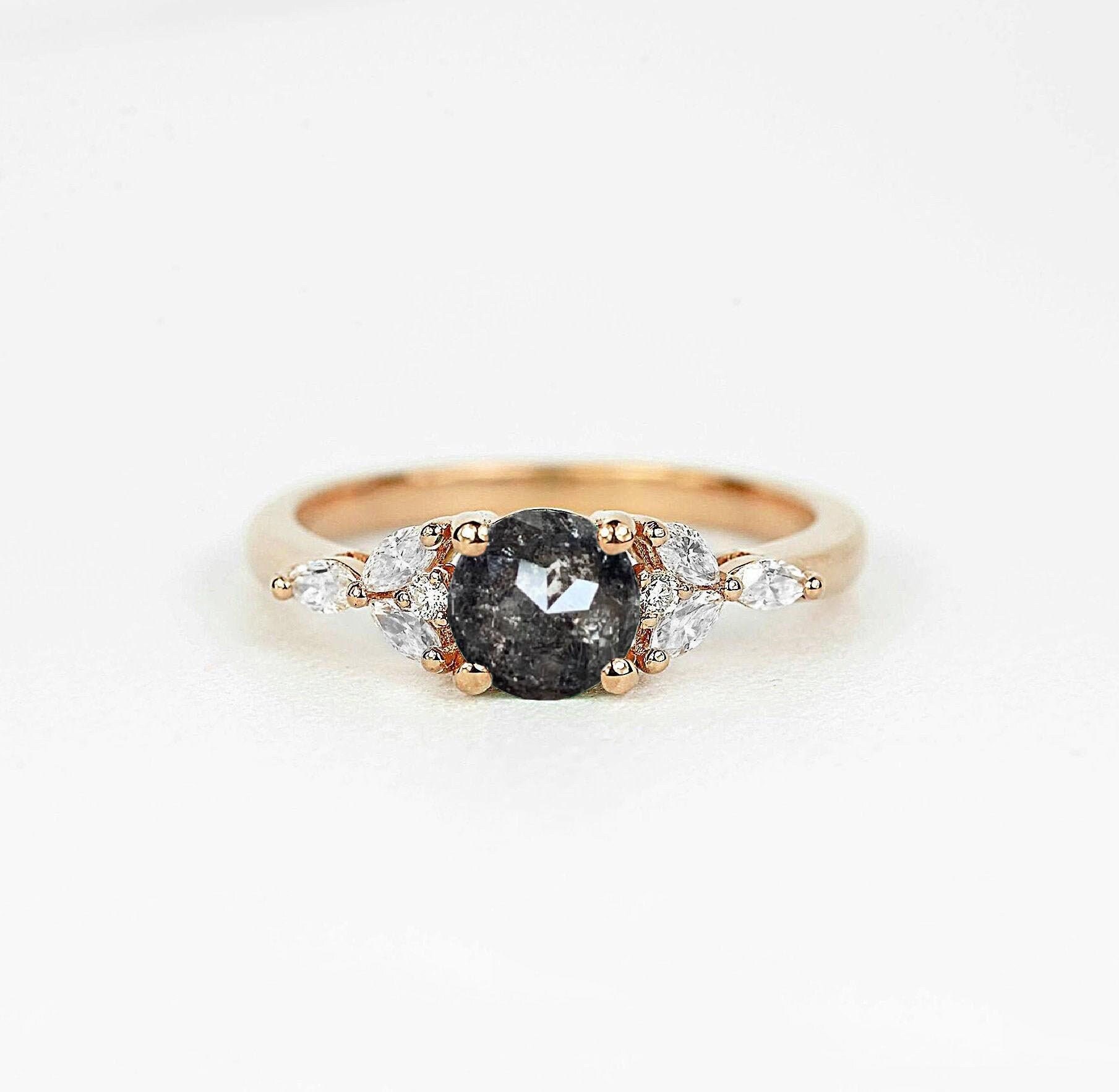 Salz Und Pfeffer Diamant Marquise Verlobungsring | Zierliche Braut Versprechen Art Deco Ring Vintage von DiorahJewellery