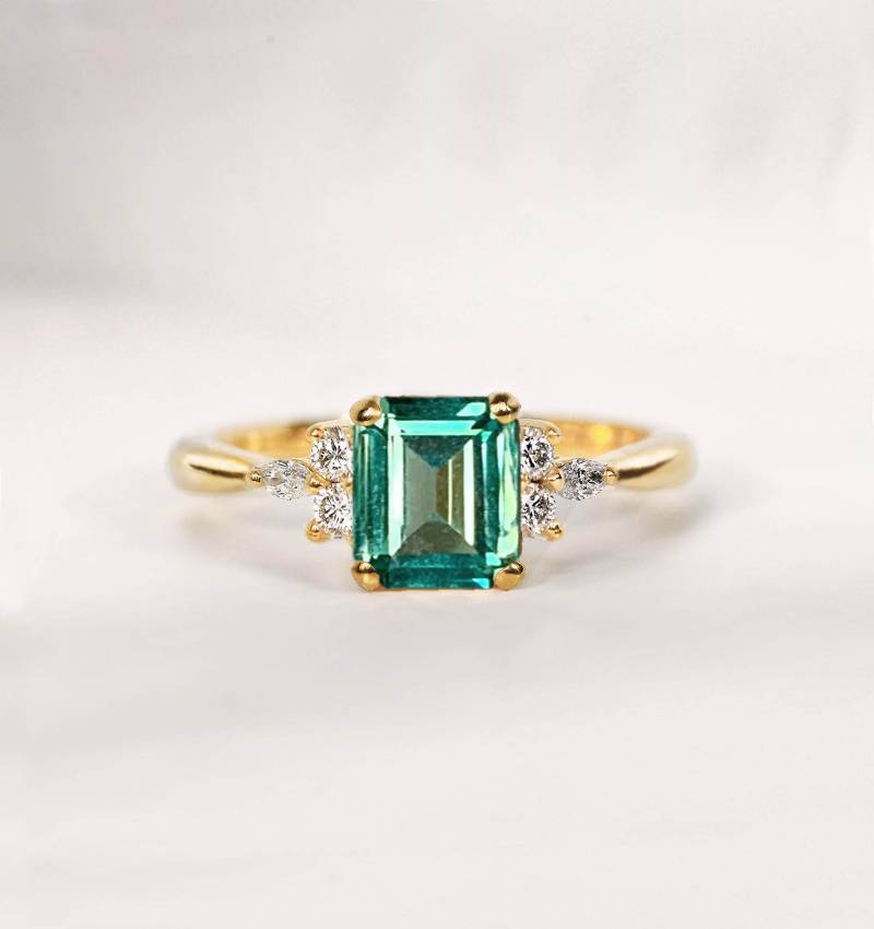 Smaragdschliff Turmalin Verlobungsring | 14K, 18K Gold Echter Alternativer Diamantring Umweltfreundlicher Ring Für Sie von DiorahJewellery