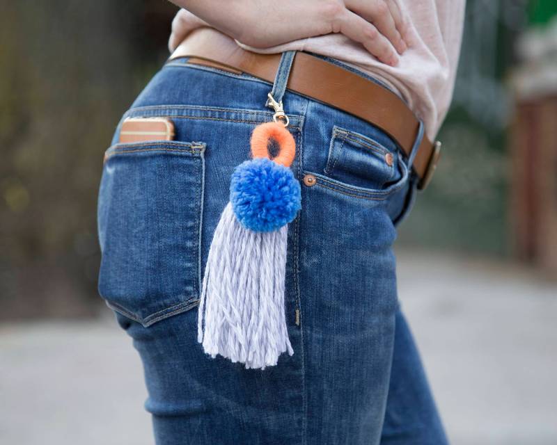 Pompom Quaste Schlüsselanhänger, Taschen Geldbörse Reißverschluss Charme, Hosen Zubehör von DipDipLoom