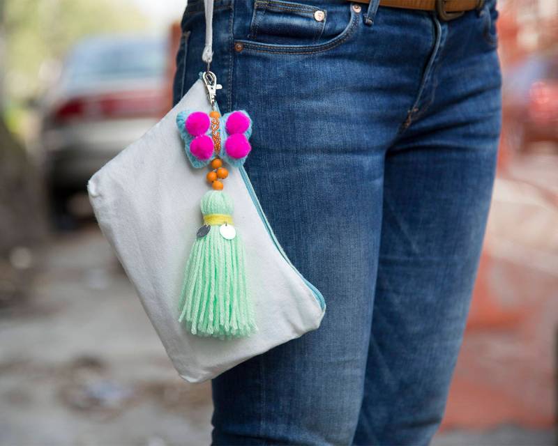 Schmetterlingsförmige Quaste Schlüsselanhänger, Pompom Reißverschluss Charme von DipDipLoom