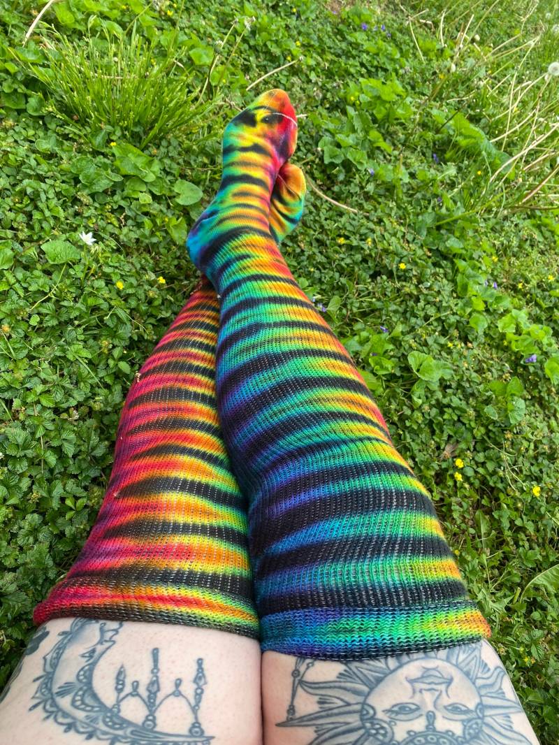 Overknee Socken Für Erwachsene Custom Tie Dye | Farben Zur Auswahl Overknee Socken Für Erwachsene Custom Tie Dye | Farben Zur Auswahl von DippyHippieTieDyes